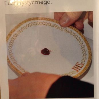 Cud Eucharystyczny w Legnicy- komunikat Biskupa Legnickiego