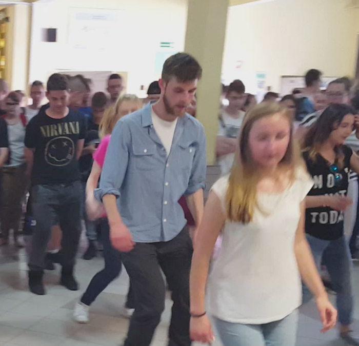Promocja ŚDM w Zespole Szkół Budowlanych w Legnicy